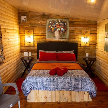 Blyde Africa- Cottage Бенони Екстериор снимка